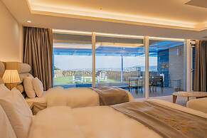 Haeilri Pool & Spa Hotel