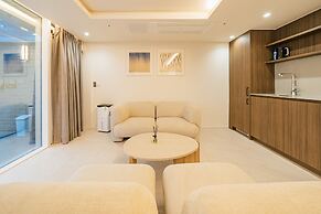 Haeilri Pool & Spa Hotel