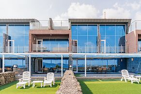 Haeilri Pool & Spa Hotel