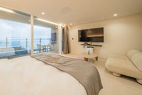 Haeilri Pool & Spa Hotel