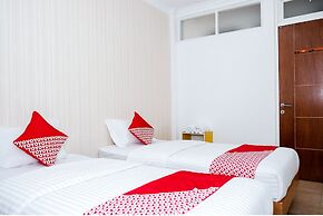 OYO 1454 111 Residence