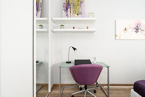 Poznań Center Apartment by Renters