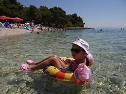 Heated Infinity Pool, Family Apartment With Panoramic sea View 3