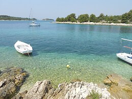 Heated Infinity Pool, Family Apartment With Panoramic sea View 3