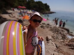 Heated Infinity Pool, Family Apartment With Panoramic sea View 3