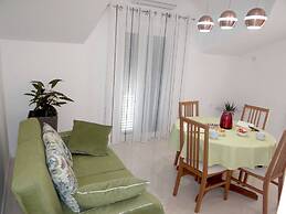 Heated Infinity Pool, Family Apartment With Panoramic sea View 3