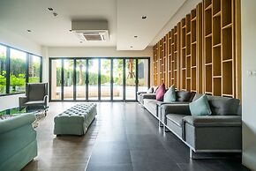 Apartment at Aristo Resort by Lofty