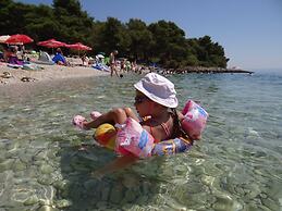 Heated Infinity Pool, Family Apartment With Panoramic sea View 2