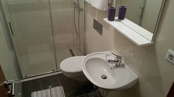 Heated Infinity Pool, Family Apartment With Panoramic sea View 2