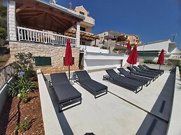 Heated Infinity Pool, Family Apartment With Panoramic sea View 2