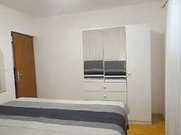 Heated Infinity Pool, Family Apartment With Panoramic sea View 2