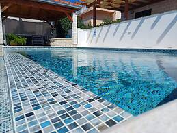 Heated Swimming Pool, Family Apartment With Panoramic sea View a1