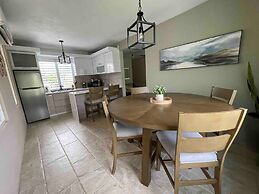 2 Units, 1 Price! Group Bundle! Sleeps 8! # Beach House!