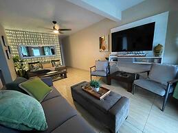 2 Units, 1 Price! Group Bundle! Sleeps 8! # Beach House!