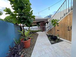 2 Units, 1 Price! Group Bundle! Sleeps 8! # Beach House!