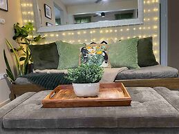 2 Units, 1 Price! Group Bundle! Sleeps 8! # Beach House!