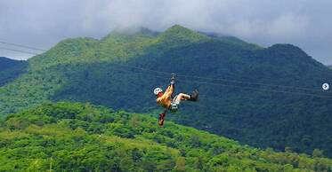 2 Units, 1 Price! Group Bundle! Sleeps 8! # Beach House!