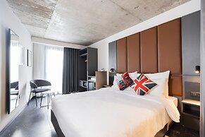 The Londoner Hotel St. Julians