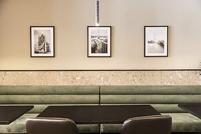 The Londoner Hotel St. Julians