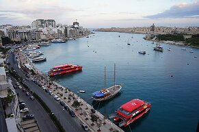 The Londoner Hotel St. Julians