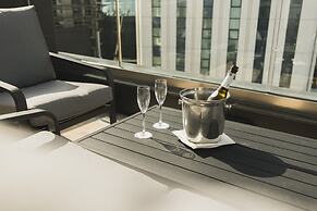 The Londoner Hotel St. Julians