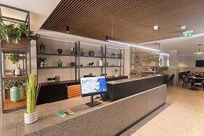 The Londoner Hotel St. Julians