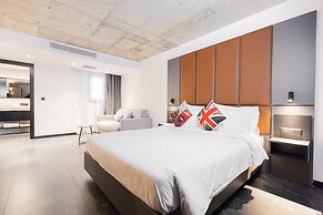 The Londoner Hotel St. Julians