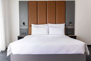 The Londoner Hotel St. Julians