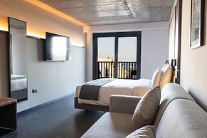 The Londoner Hotel St. Julians