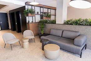 The Londoner Hotel St. Julians