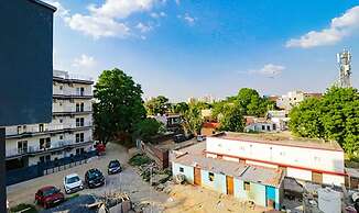 Fabhotel Doom Stay Inn