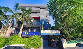 Fabhotel Doom Stay Inn