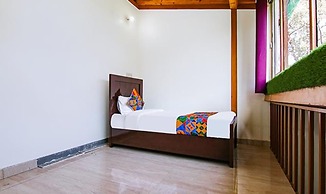 Fabhotel Wildflower Inn