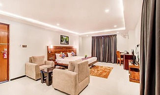 Fabhotel The Rs Suites