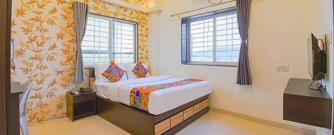 Fabhotel The Petals Residency