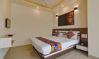 Fabhotel Rs Apartment