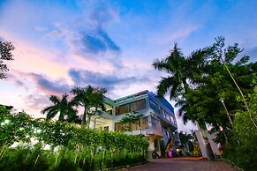 Fabhotel Sharma & Vishnu Garden