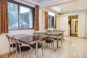 Fabhotel Royal Samrat