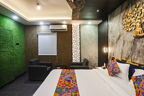 Fabhotel Greenstar Inn