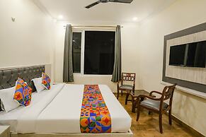 Fabexpress Trijal Inn