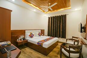 FabHotel Trijal Inn
