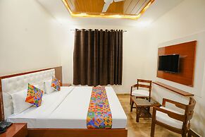 Fabexpress Trijal Inn