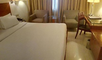 Fabhotel Prime Hampshire Plaza