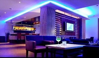 Fabhotel Prime Hampshire Plaza