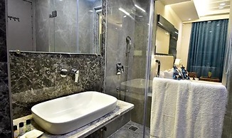 Fabhotel Prime Centella