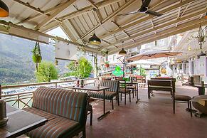 Fabhotel Nirvana Deluxe