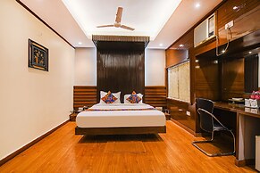 Fabhotel Shivani International