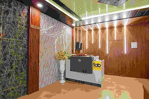 Fabhotel Vijay Palace