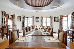 Fabhotel Lotus Resort