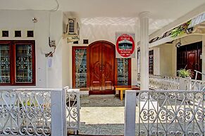 SPOT ON 92319 White House Syariah